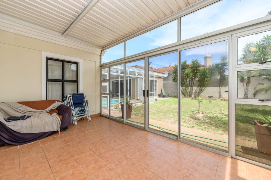 4 Bedroom Property for Sale in Summerstrand Eastern Cape